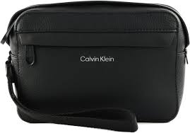 Bolso Hombre Calvin Klein Compact Pebble Informal: Estilo y Funcionalidad