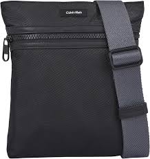 Bolso Hombre Calvin Klein Essential Crossovers - Estilo y Versatilidad