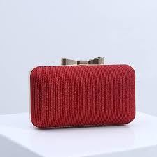 Bolso Fiesta Rojo VENYAA: Elegancia y Estilo