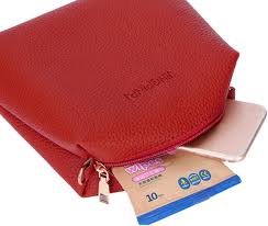 Conjunto Cartera y Esposas: Elegancia y Funcionalidad para la Mujer Moderna