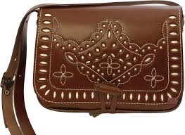 Riñonera Rociera Funrey: Estilo y Comodidad para Cada Ocasión