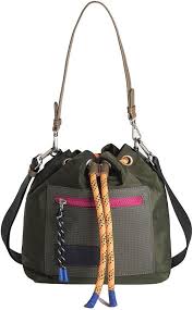 Bolso Munich Bucket: Estilo y Versatilidad para Todos