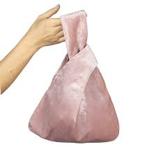 Bolso de Terciopelo Japonés para Despedida de Soltera - Elegancia y Estilo