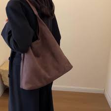 Bolso de Ante Marrón para Mujer - Estilo y Comodidad